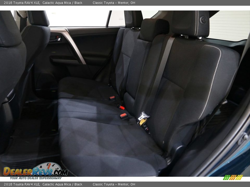 2018 Toyota RAV4 XLE Galactic Aqua Mica / Black Photo #16