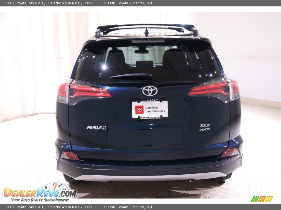 2018 Toyota RAV4 XLE Galactic Aqua Mica / Black Photo #17