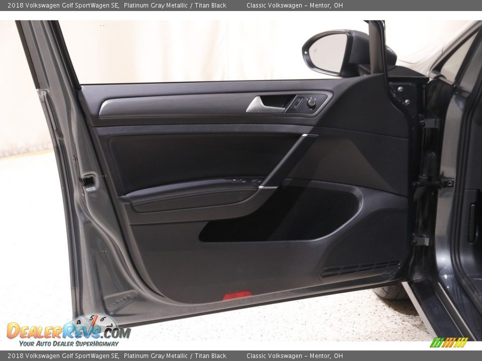 2018 Volkswagen Golf SportWagen SE Platinum Gray Metallic / Titan Black Photo #4