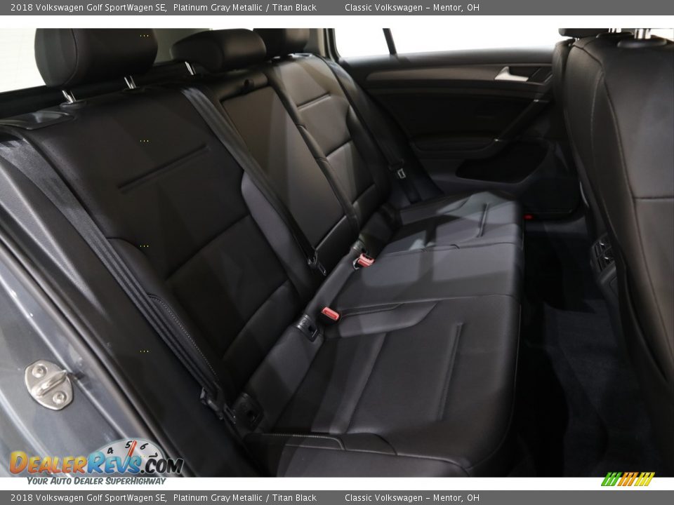 2018 Volkswagen Golf SportWagen SE Platinum Gray Metallic / Titan Black Photo #15