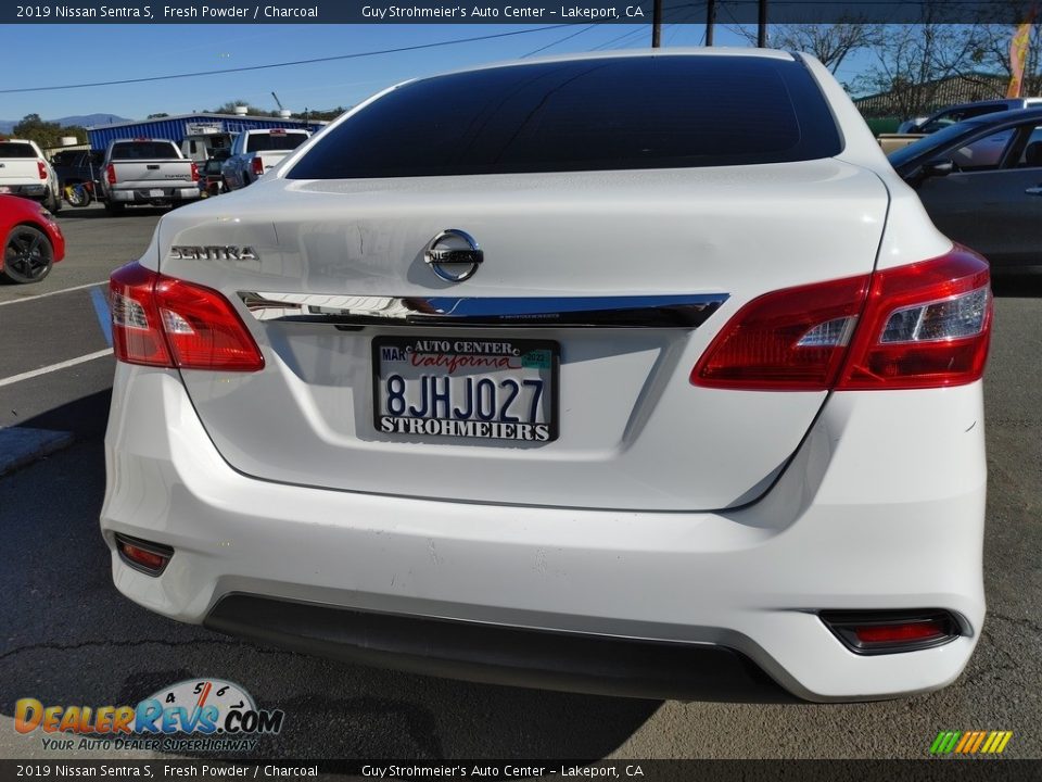 2019 Nissan Sentra S Fresh Powder / Charcoal Photo #8