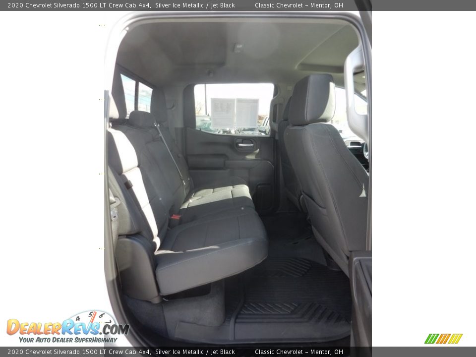 2020 Chevrolet Silverado 1500 LT Crew Cab 4x4 Silver Ice Metallic / Jet Black Photo #10