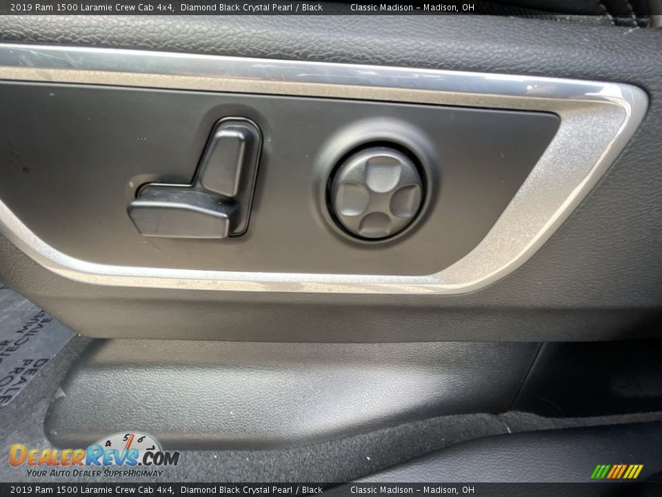 2019 Ram 1500 Laramie Crew Cab 4x4 Diamond Black Crystal Pearl / Black Photo #8