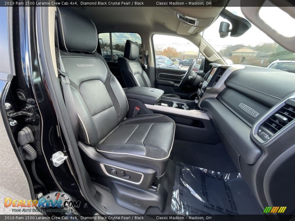 2019 Ram 1500 Laramie Crew Cab 4x4 Diamond Black Crystal Pearl / Black Photo #17