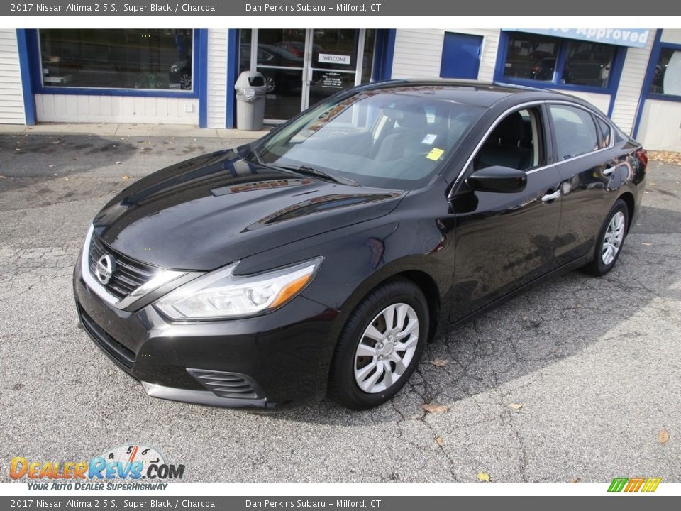 2017 Nissan Altima 2.5 S Super Black / Charcoal Photo #1