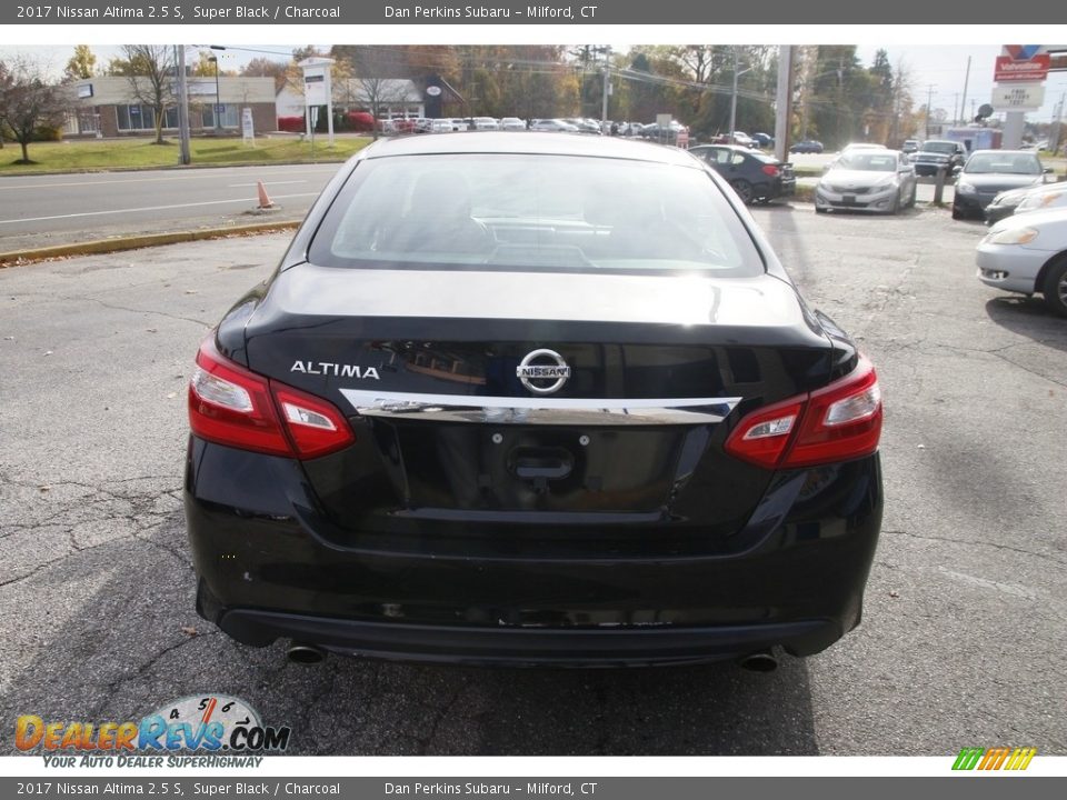 2017 Nissan Altima 2.5 S Super Black / Charcoal Photo #6