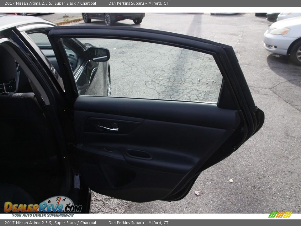 2017 Nissan Altima 2.5 S Super Black / Charcoal Photo #14