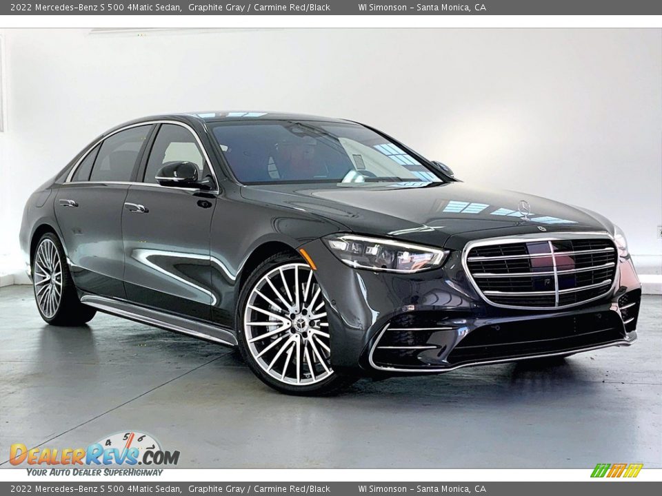 Front 3/4 View of 2022 Mercedes-Benz S 500 4Matic Sedan Photo #12