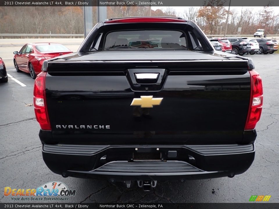 2013 Chevrolet Avalanche LT 4x4 Black / Ebony Photo #10