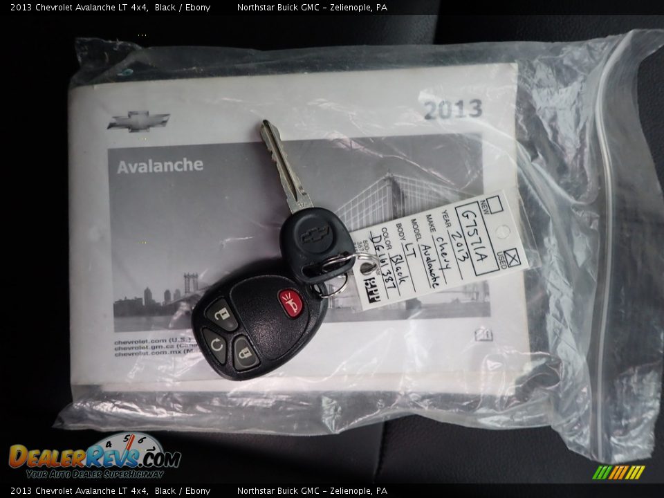 2013 Chevrolet Avalanche LT 4x4 Black / Ebony Photo #30