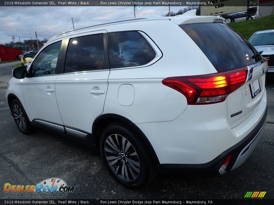 2019 Mitsubishi Outlander SEL Pearl White / Black Photo #3