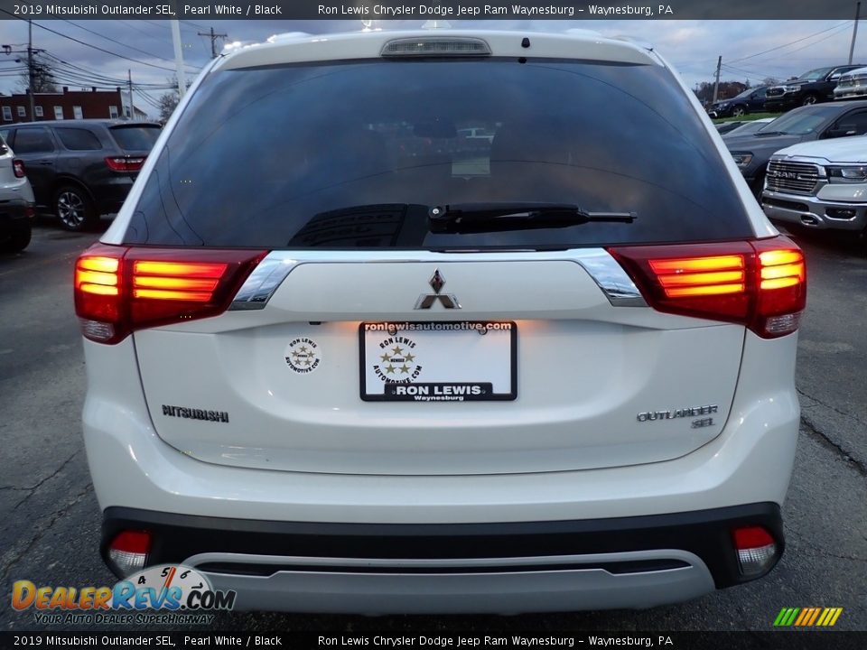 2019 Mitsubishi Outlander SEL Pearl White / Black Photo #4