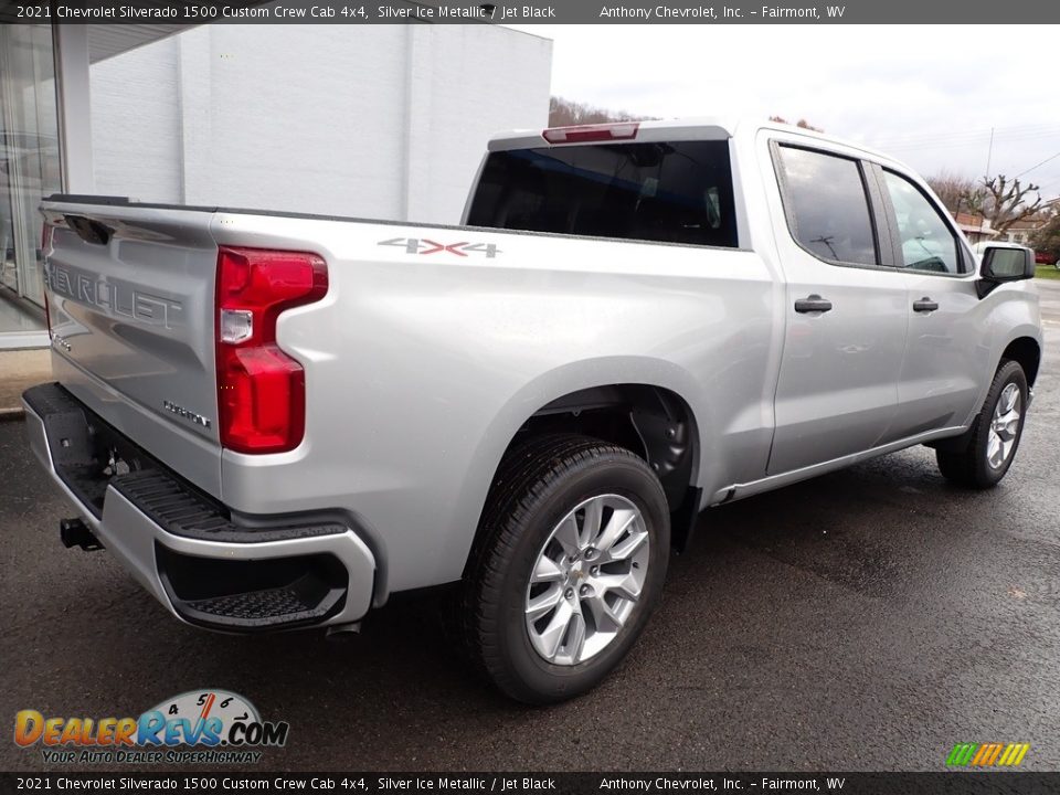 2021 Chevrolet Silverado 1500 Custom Crew Cab 4x4 Silver Ice Metallic / Jet Black Photo #3