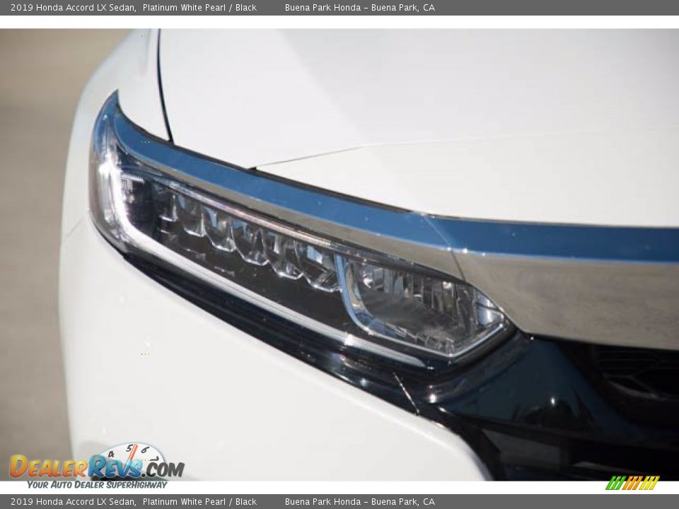 2019 Honda Accord LX Sedan Platinum White Pearl / Black Photo #8