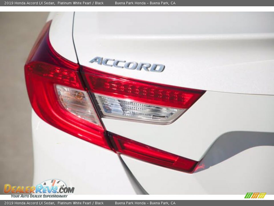 2019 Honda Accord LX Sedan Platinum White Pearl / Black Photo #12