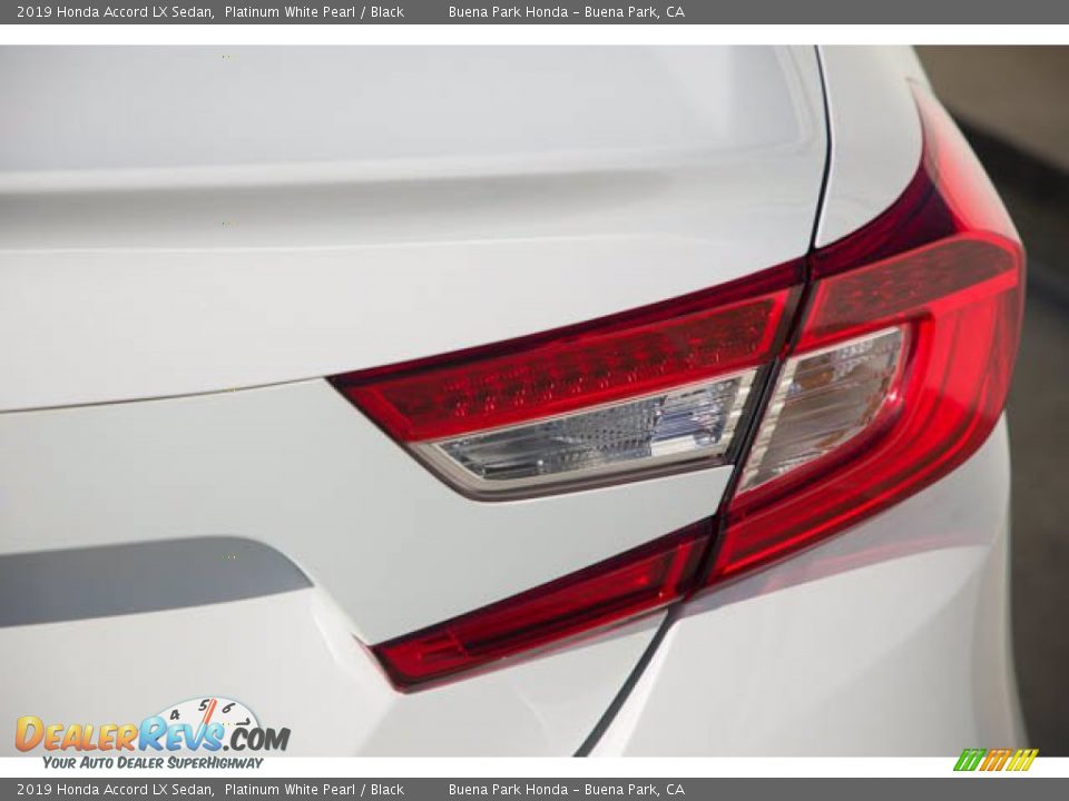 2019 Honda Accord LX Sedan Platinum White Pearl / Black Photo #13