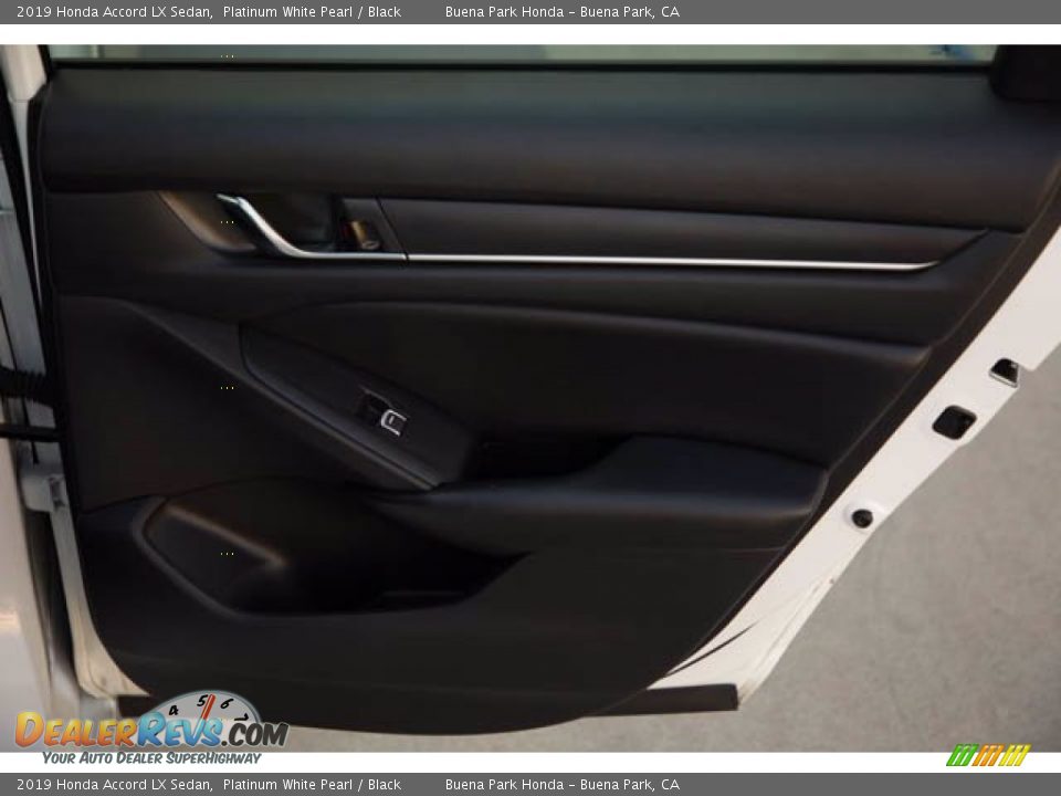 2019 Honda Accord LX Sedan Platinum White Pearl / Black Photo #33