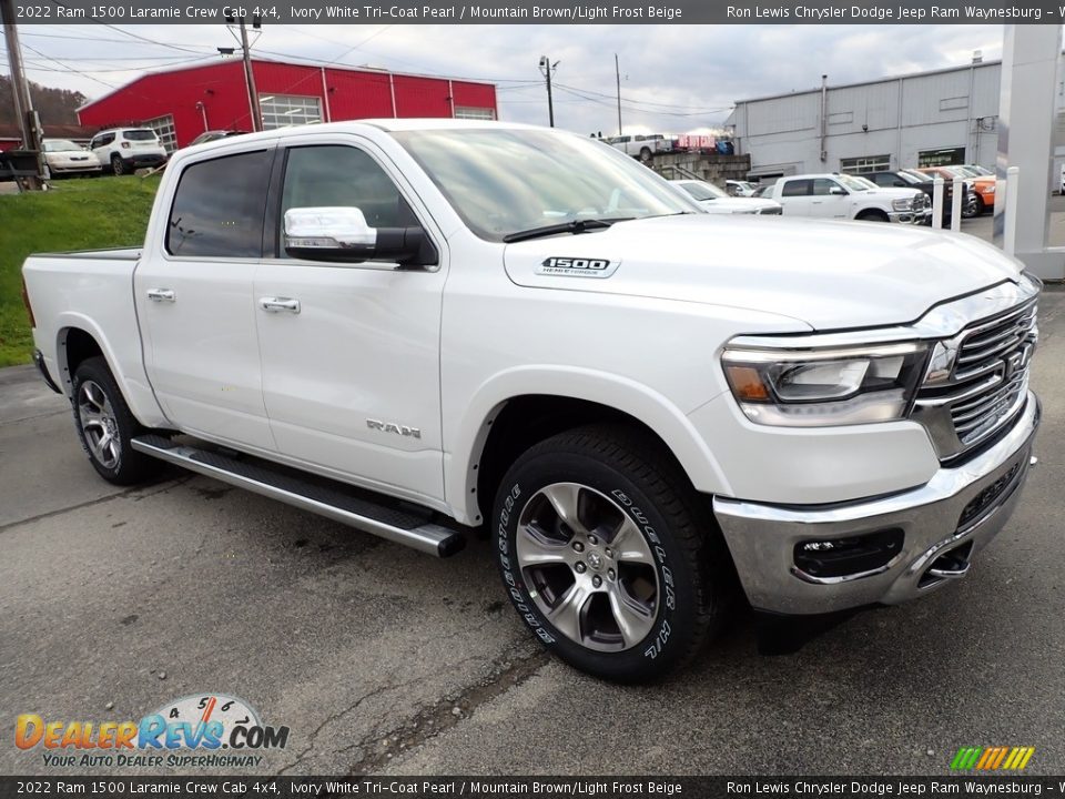 2022 Ram 1500 Laramie Crew Cab 4x4 Ivory White Tri-Coat Pearl / Mountain Brown/Light Frost Beige Photo #7