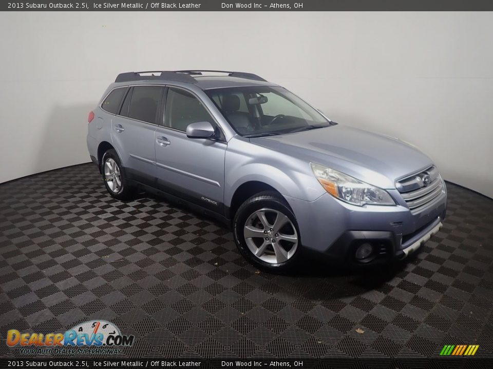 Front 3/4 View of 2013 Subaru Outback 2.5i Photo #3