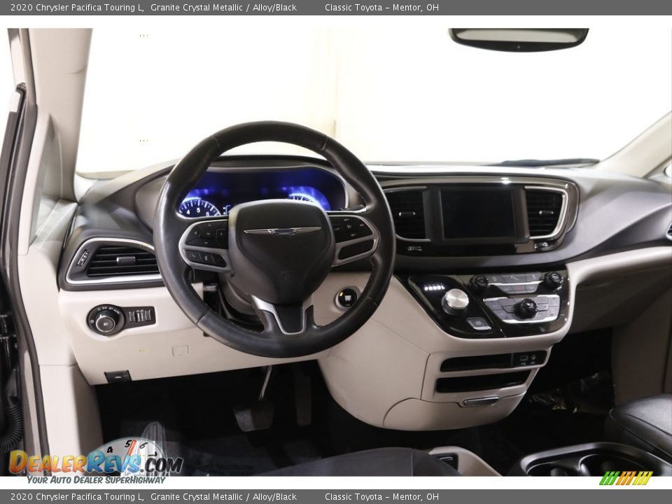 2020 Chrysler Pacifica Touring L Granite Crystal Metallic / Alloy/Black Photo #6