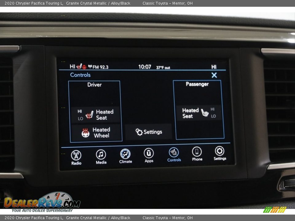 2020 Chrysler Pacifica Touring L Granite Crystal Metallic / Alloy/Black Photo #12