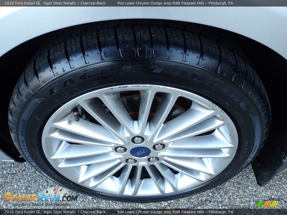 2016 Ford Fusion SE Ingot Silver Metallic / Charcoal Black Photo #10