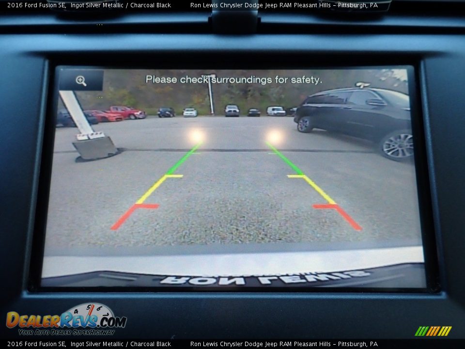 2016 Ford Fusion SE Ingot Silver Metallic / Charcoal Black Photo #18