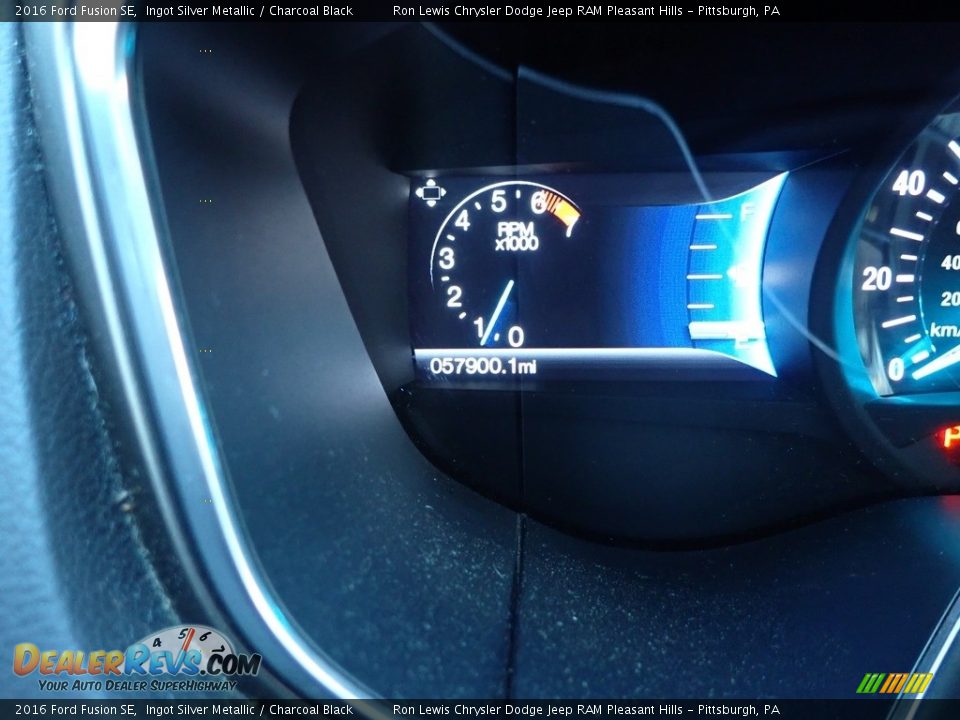2016 Ford Fusion SE Ingot Silver Metallic / Charcoal Black Photo #20
