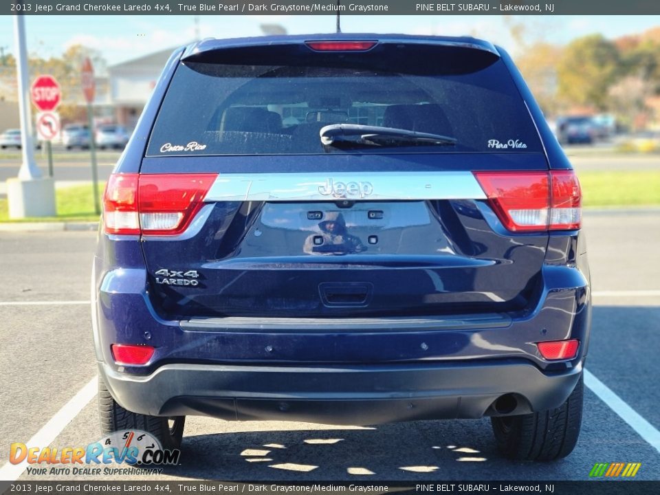 2013 Jeep Grand Cherokee Laredo 4x4 True Blue Pearl / Dark Graystone/Medium Graystone Photo #4