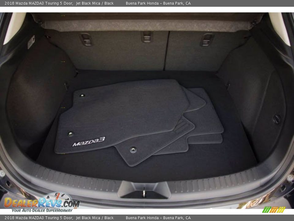 2018 Mazda MAZDA3 Touring 5 Door Jet Black Mica / Black Photo #19