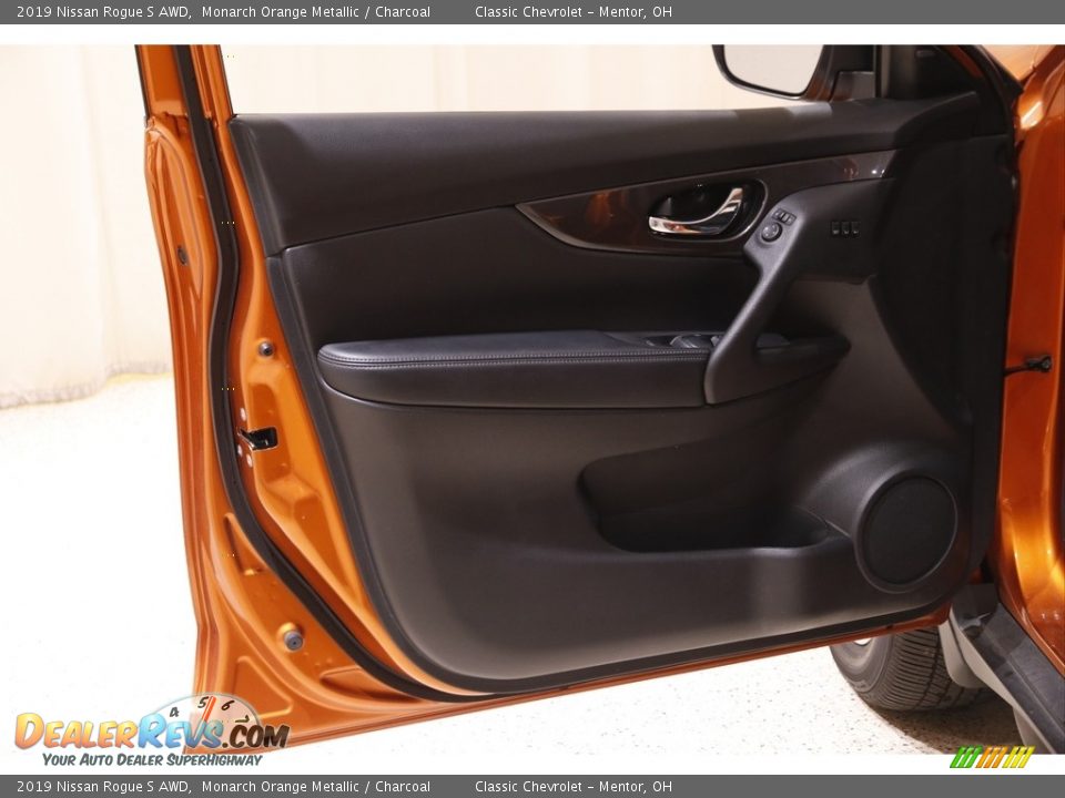 2019 Nissan Rogue S AWD Monarch Orange Metallic / Charcoal Photo #4