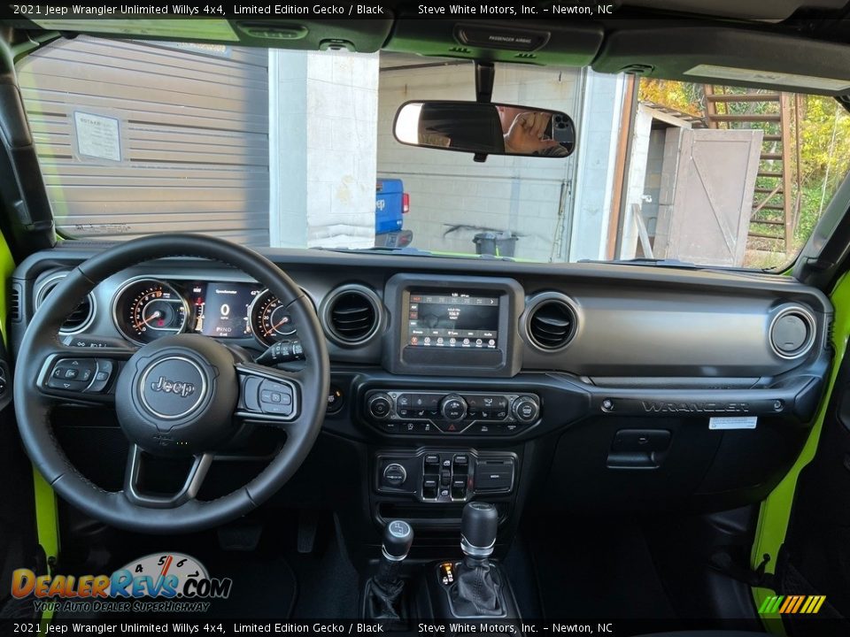 Dashboard of 2021 Jeep Wrangler Unlimited Willys 4x4 Photo #17