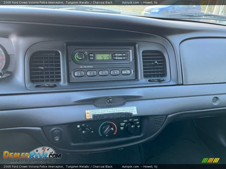 Controls of 2006 Ford Crown Victoria Police Interceptor Photo #20