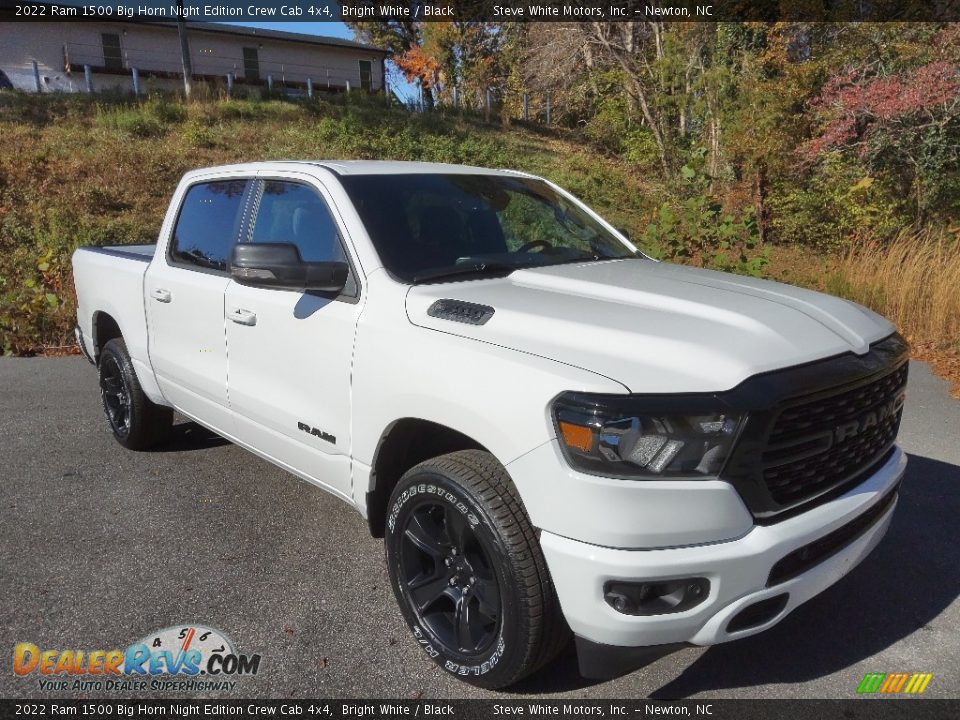 2022 Ram 1500 Big Horn Night Edition Crew Cab 4x4 Bright White / Black Photo #4