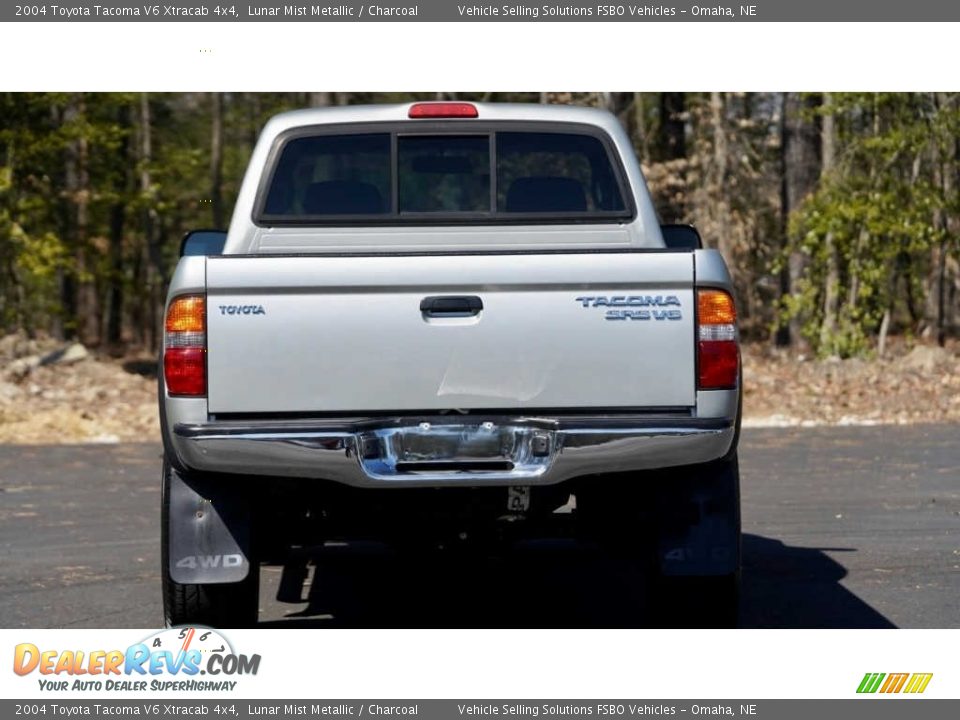 2004 Toyota Tacoma V6 Xtracab 4x4 Lunar Mist Metallic / Charcoal Photo #11