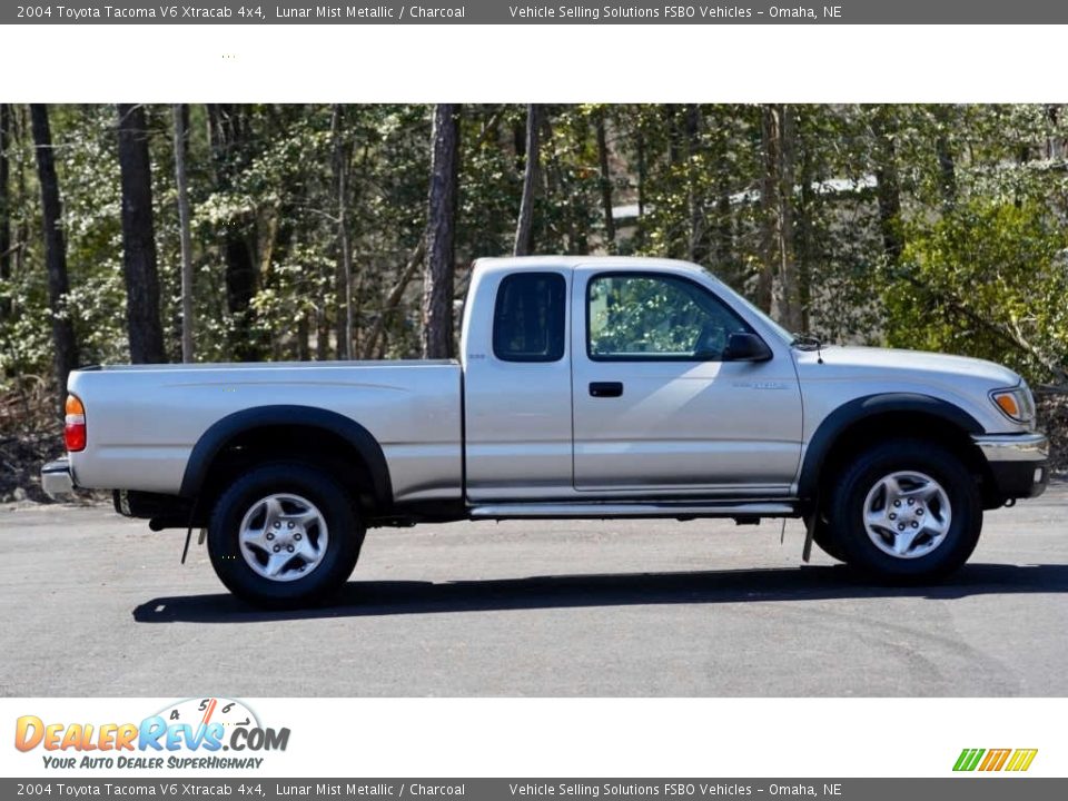 2004 Toyota Tacoma V6 Xtracab 4x4 Lunar Mist Metallic / Charcoal Photo #13