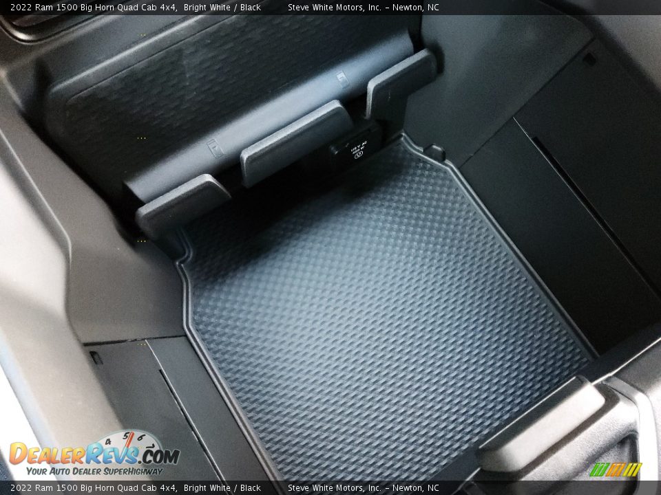 2022 Ram 1500 Big Horn Quad Cab 4x4 Bright White / Black Photo #27