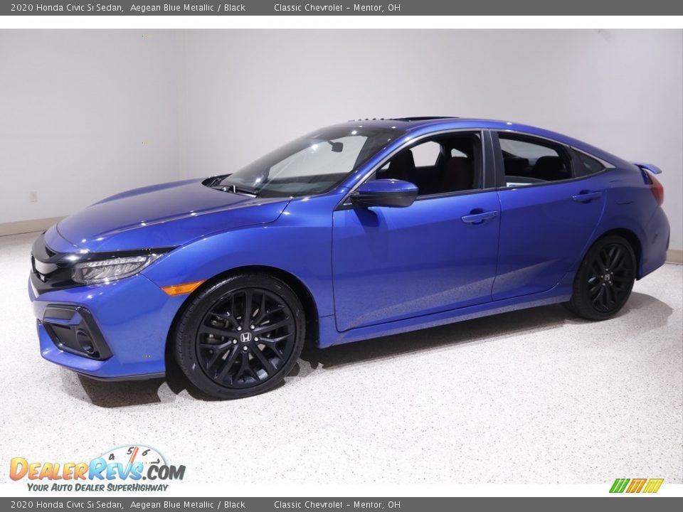 Front 3/4 View of 2020 Honda Civic Si Sedan Photo #3