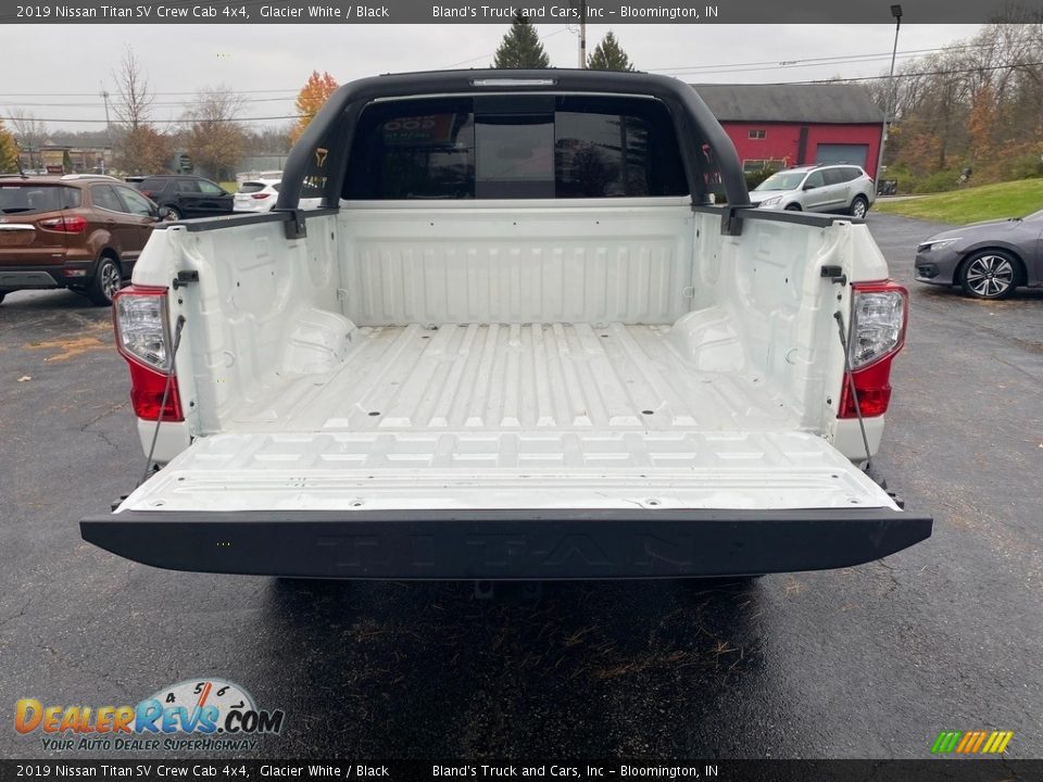 2019 Nissan Titan SV Crew Cab 4x4 Glacier White / Black Photo #9