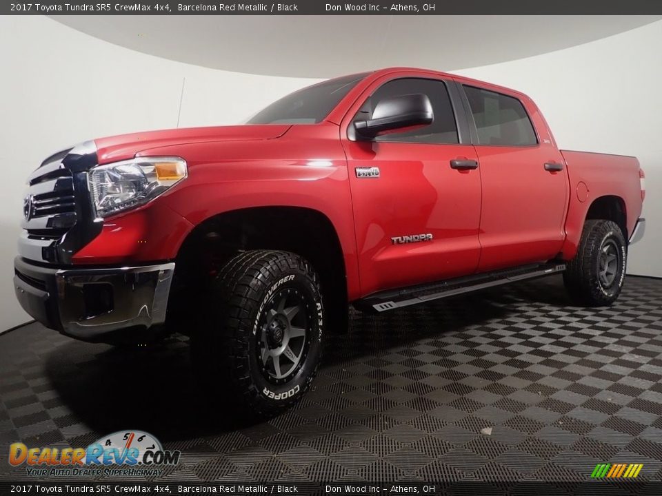 2017 Toyota Tundra SR5 CrewMax 4x4 Barcelona Red Metallic / Black Photo #9