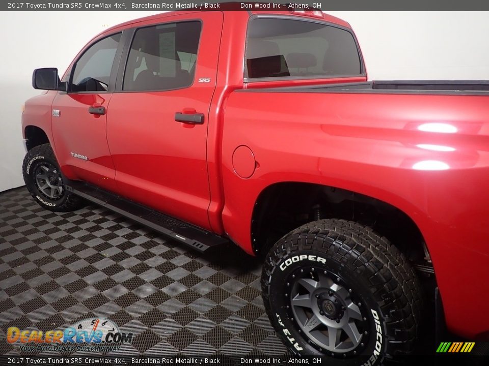 2017 Toyota Tundra SR5 CrewMax 4x4 Barcelona Red Metallic / Black Photo #18