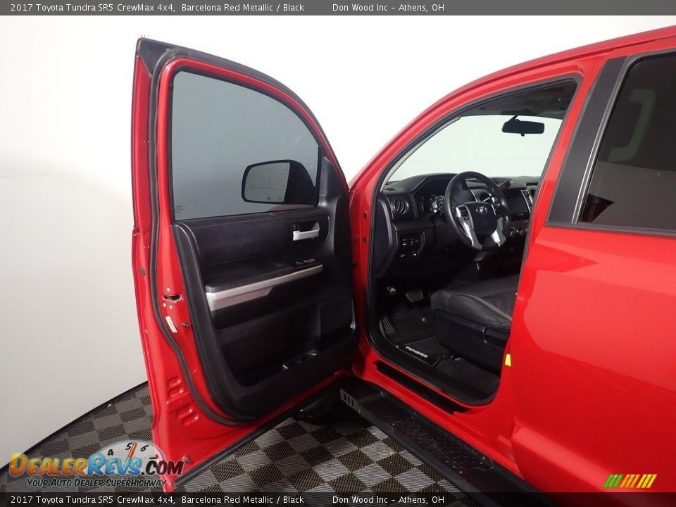 2017 Toyota Tundra SR5 CrewMax 4x4 Barcelona Red Metallic / Black Photo #20