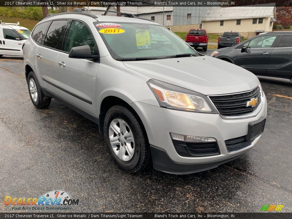 2017 Chevrolet Traverse LS Silver Ice Metallic / Dark Titanium/Light Titanium Photo #4