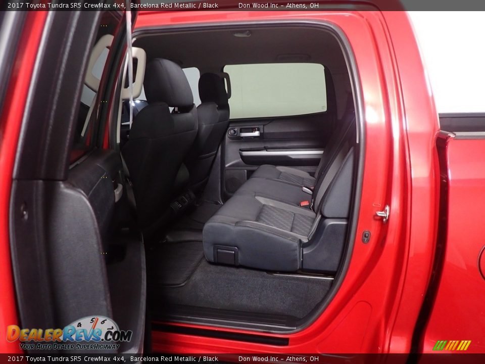 2017 Toyota Tundra SR5 CrewMax 4x4 Barcelona Red Metallic / Black Photo #36