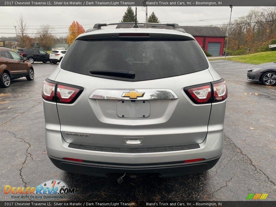 2017 Chevrolet Traverse LS Silver Ice Metallic / Dark Titanium/Light Titanium Photo #7