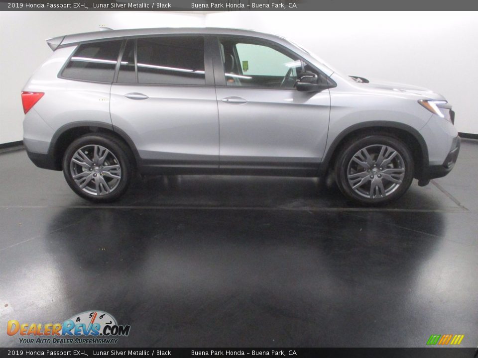 2019 Honda Passport EX-L Lunar Silver Metallic / Black Photo #8