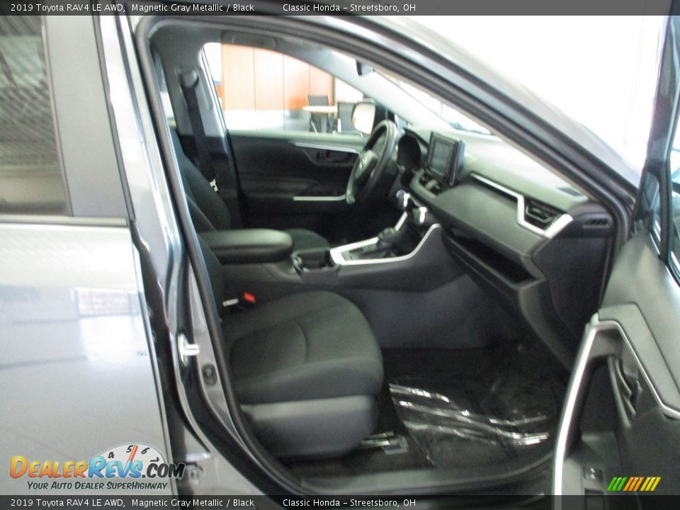 2019 Toyota RAV4 LE AWD Magnetic Gray Metallic / Black Photo #17