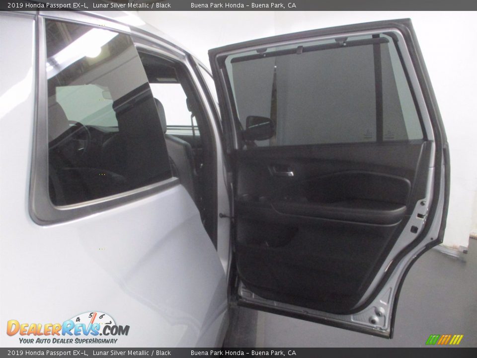 2019 Honda Passport EX-L Lunar Silver Metallic / Black Photo #32