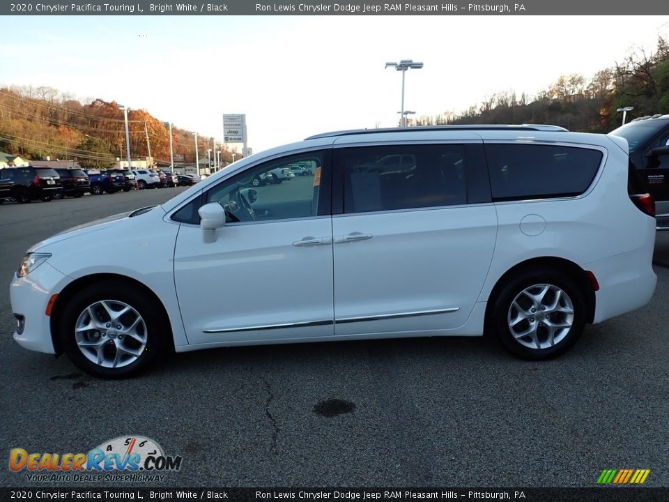 2020 Chrysler Pacifica Touring L Bright White / Black Photo #2