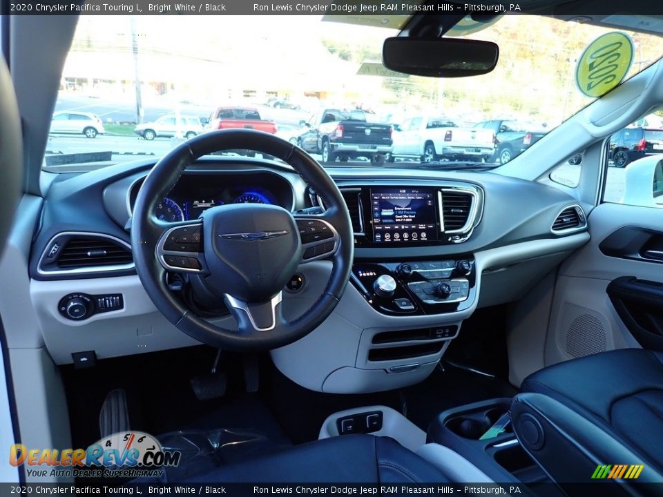 2020 Chrysler Pacifica Touring L Bright White / Black Photo #13